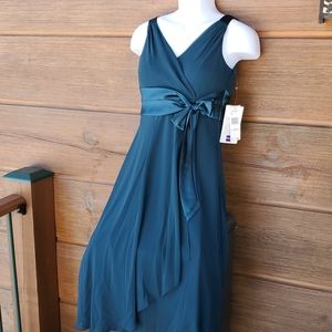 Jones Wear Teal Formal Dress